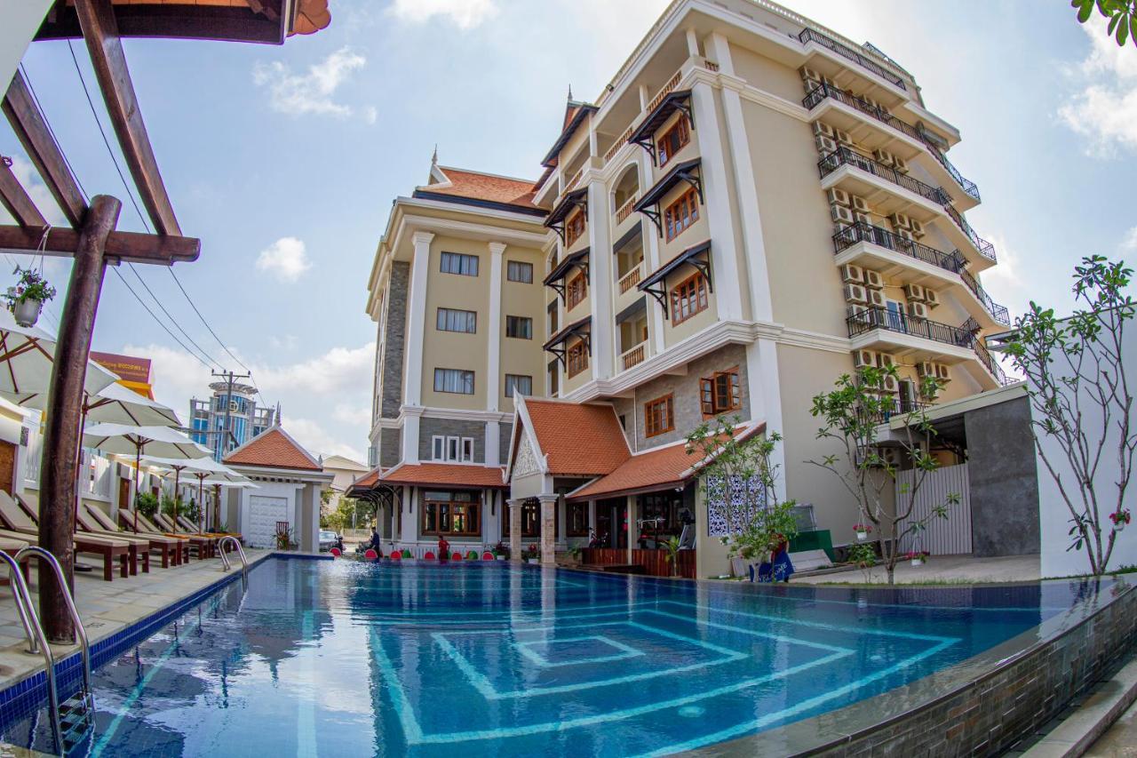 Kampong Thom Palace Hotel エクステリア 写真
