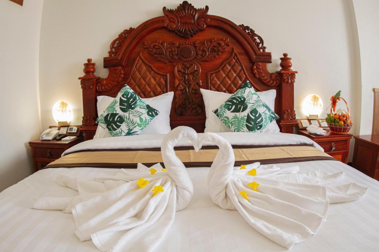 Kampong Thom Palace Hotel エクステリア 写真