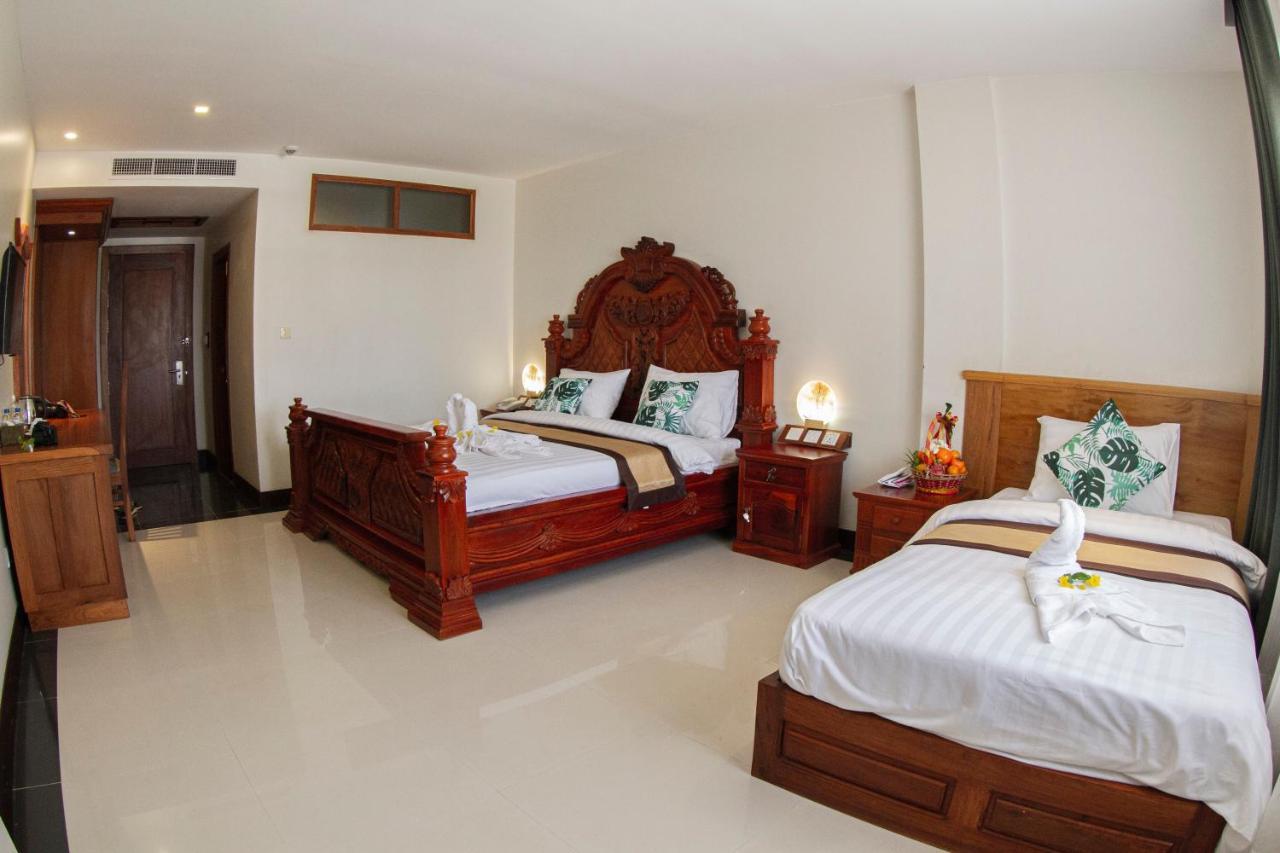Kampong Thom Palace Hotel エクステリア 写真