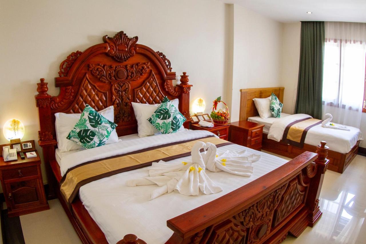 Kampong Thom Palace Hotel エクステリア 写真