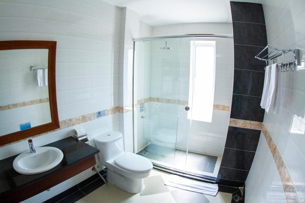 Kampong Thom Palace Hotel エクステリア 写真