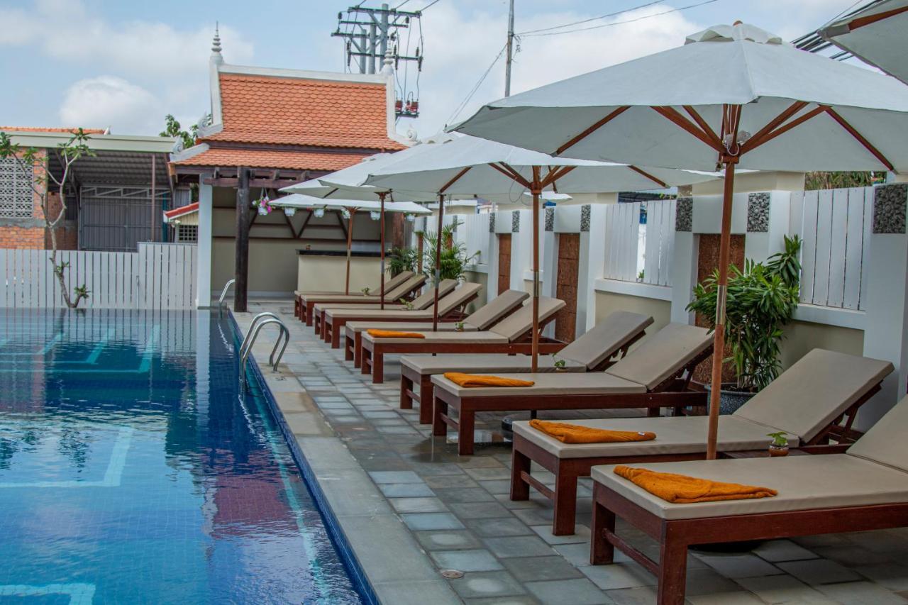 Kampong Thom Palace Hotel エクステリア 写真
