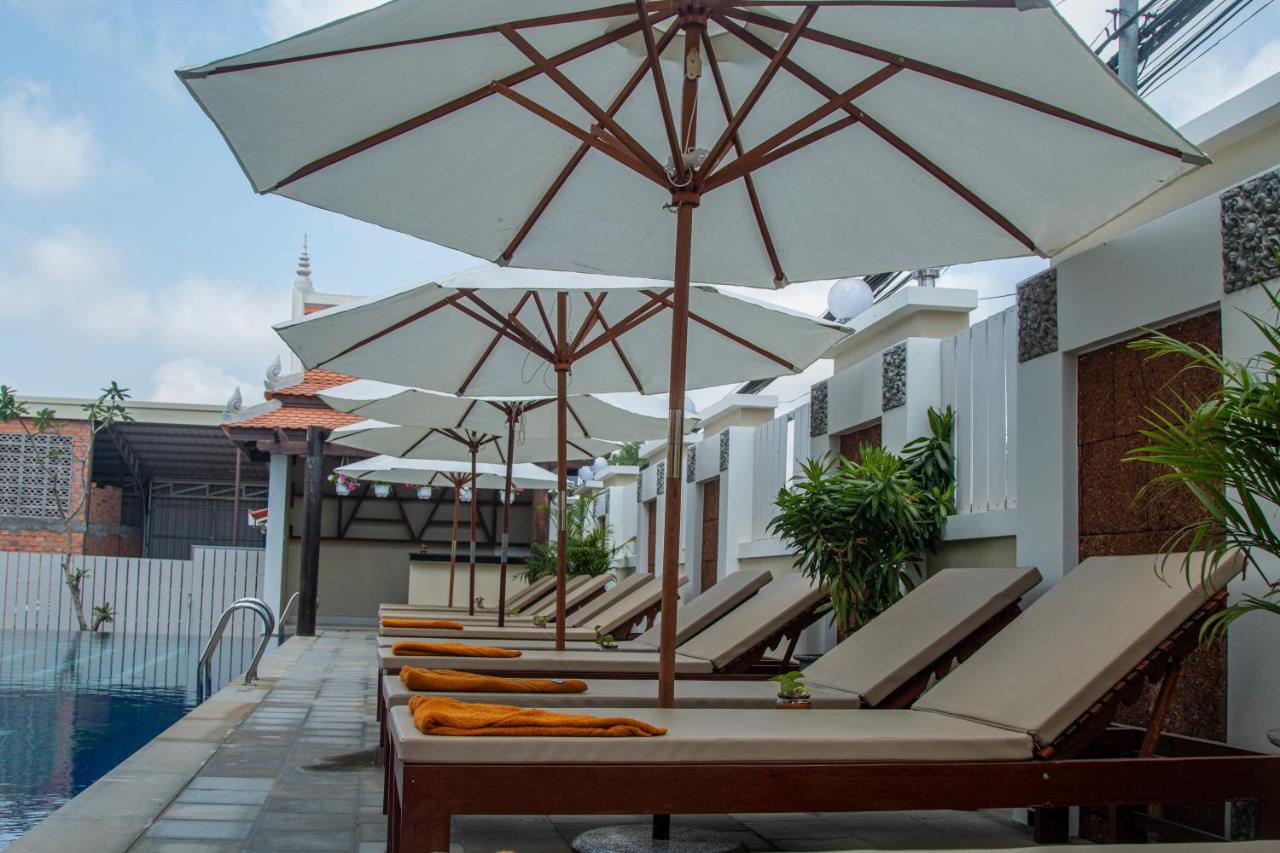 Kampong Thom Palace Hotel エクステリア 写真
