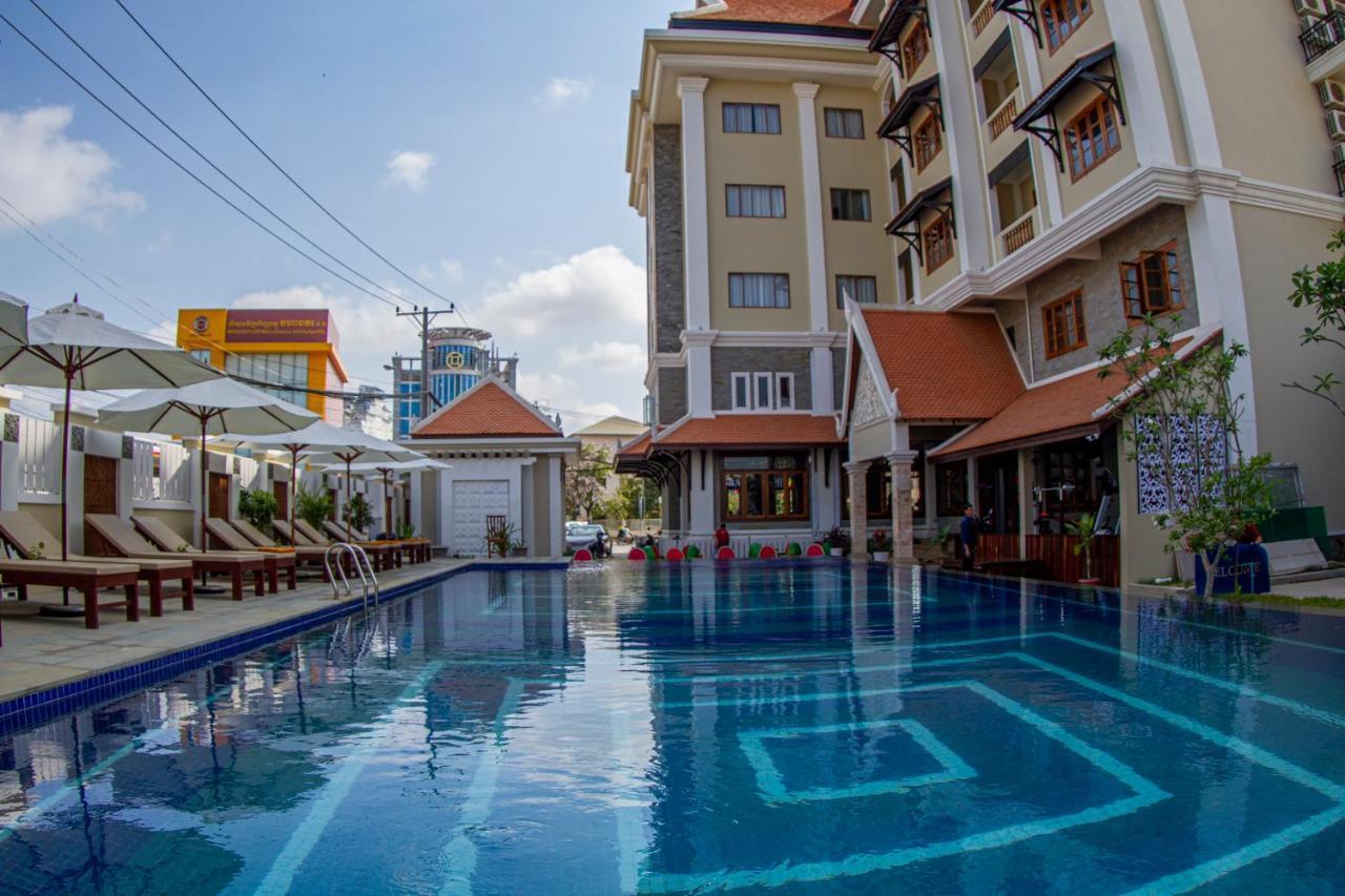 Kampong Thom Palace Hotel エクステリア 写真