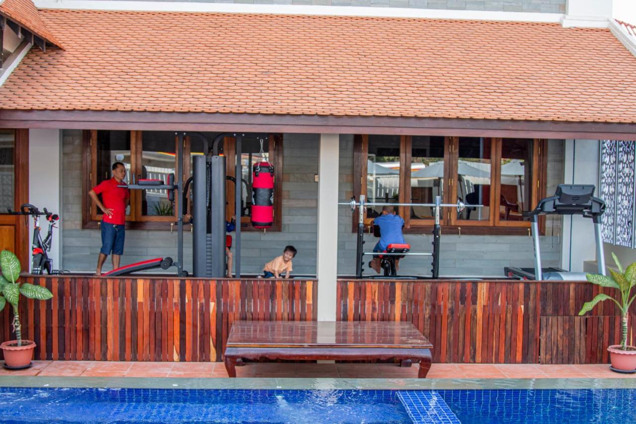 Kampong Thom Palace Hotel エクステリア 写真