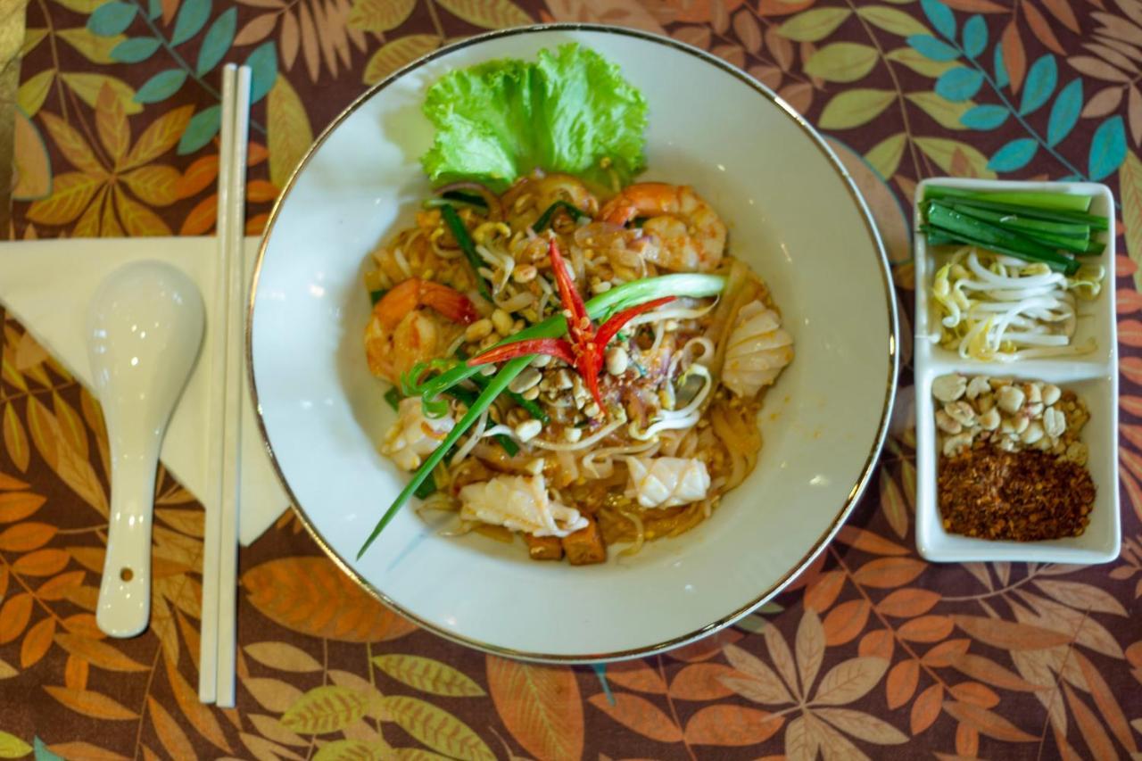 Kampong Thom Palace Hotel エクステリア 写真